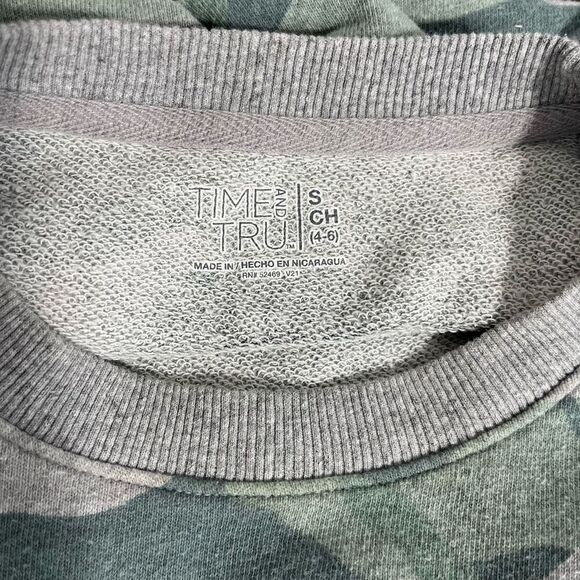 Time and Tru Camo Crew Neck Sweatshirt Size Small Women’s Green and Grey - Picture 8 of 10